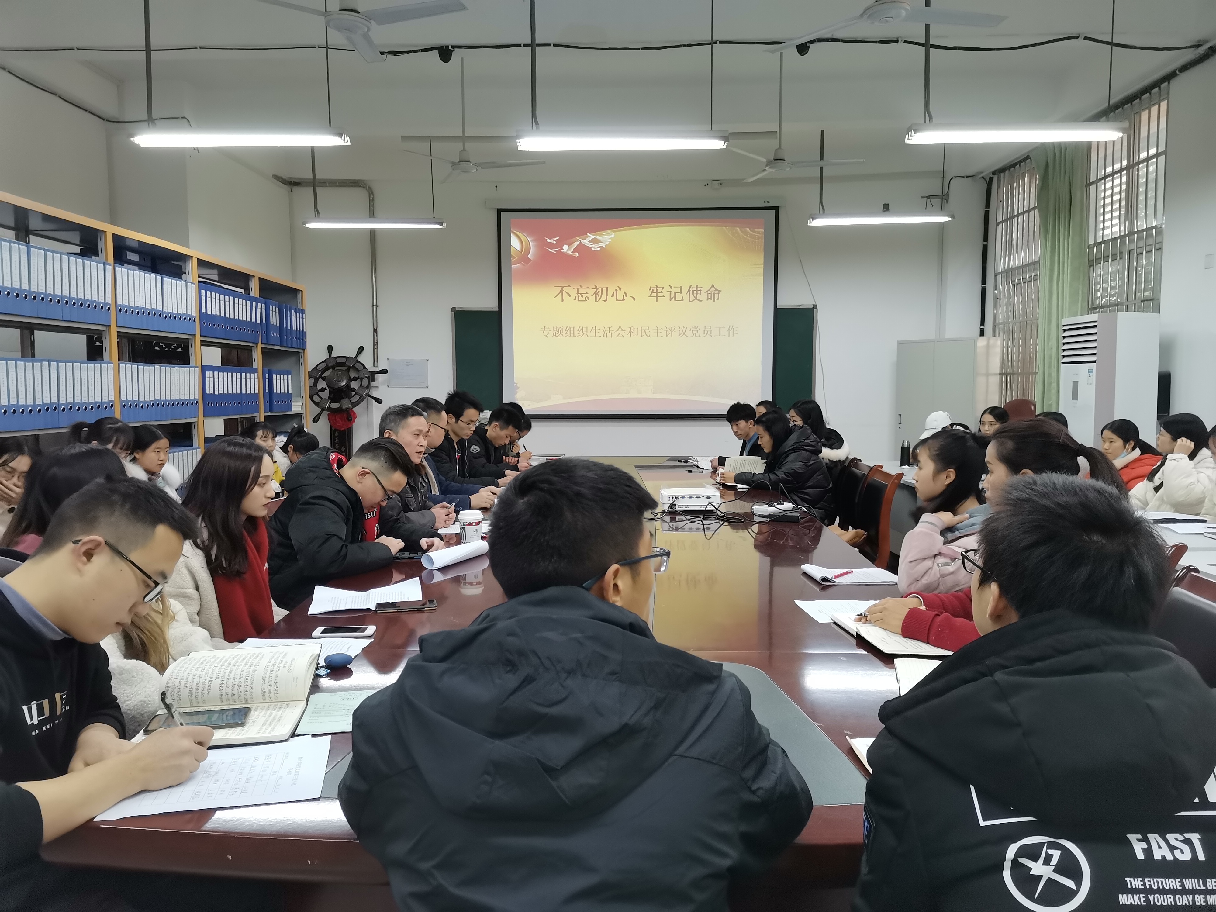 说明: C:\Users\吉克阿牛\Desktop\9556F34883CB1238983A501299326267.jpg
